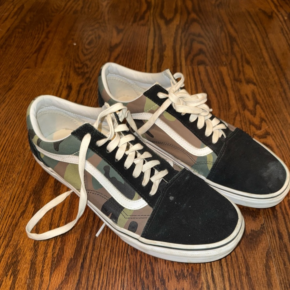 Vans Men's Camouflage and Black Sneakers